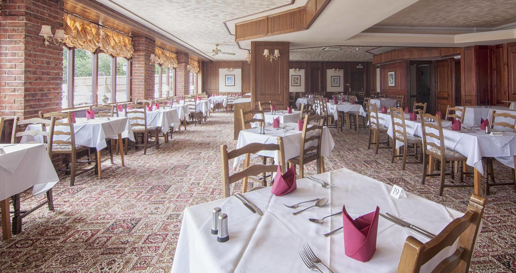The Wight Bay Hotel - Isle Of Wight Сэнддаун Экстерьер фото
