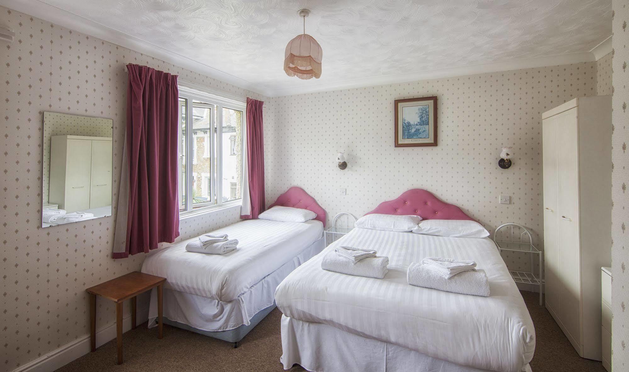 The Wight Bay Hotel - Isle Of Wight Сэнддаун Экстерьер фото
