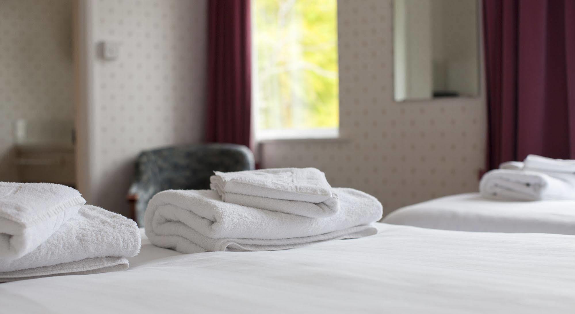 The Wight Bay Hotel - Isle Of Wight Сэнддаун Экстерьер фото