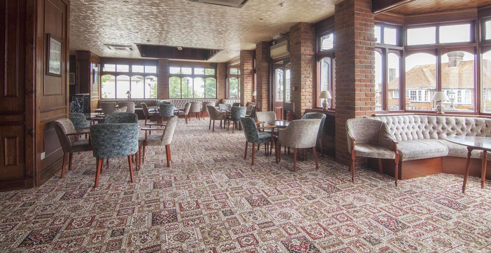 The Wight Bay Hotel - Isle Of Wight Сэнддаун Экстерьер фото