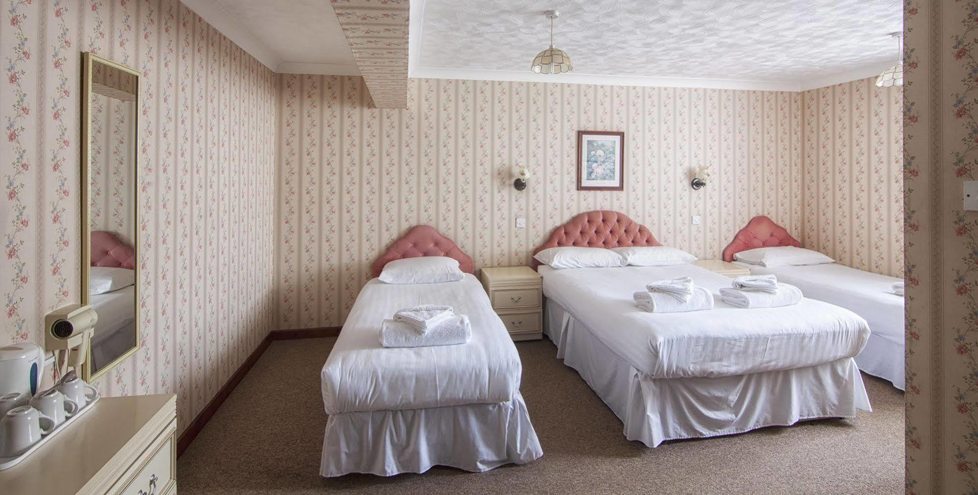 The Wight Bay Hotel - Isle Of Wight Сэнддаун Экстерьер фото